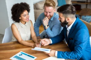How to Maintain a Relationship with a Busy Professional: A Comprehensive Guide
