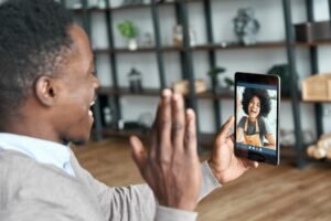 Managing Time Zones in Long Distance Dating: A Comprehensive Guide