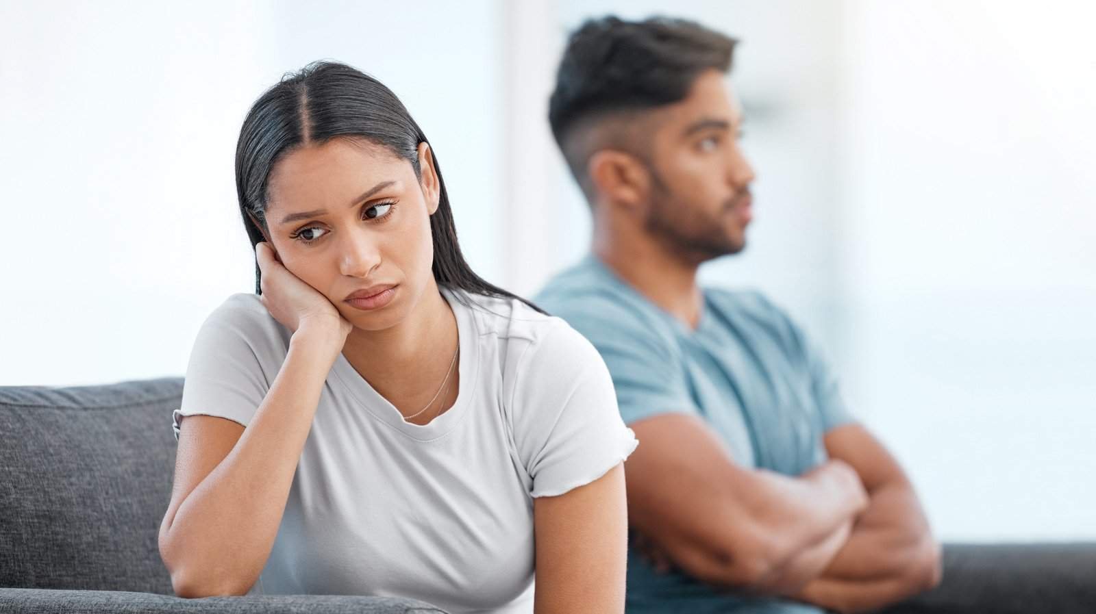 Recognizing Controlling Behavior in Dating: Key Signs and How to Cope With Them